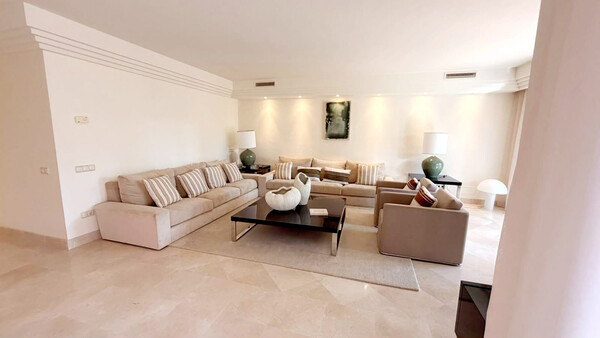 3-bed property for rent in Nueva Andalucia